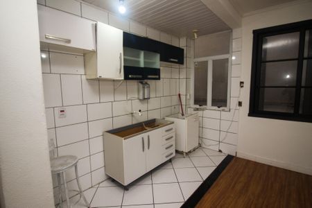 Apartamento à venda com 47m², 2 quartos e sem vaga Apartamento à venda com 47m², 2 quartos e sem vagaCozinha e Área de Serviço
