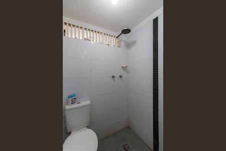 Banheiro de apartamento à venda com 3 quartos, 64m² em Parque Cecap, Guarulhos