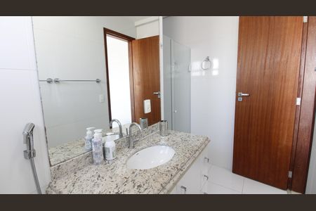 Apartamento para alugar com 146m², 3 quartos e 2 vagasBanheiro da Suíte 1