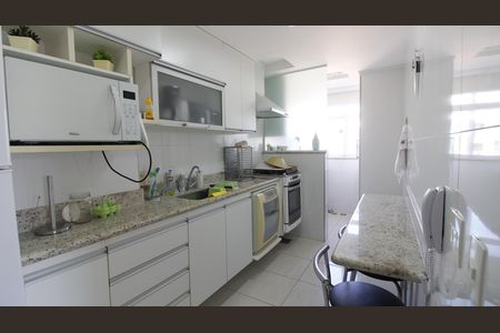 Apartamento para alugar com 146m², 3 quartos e 2 vagasCozinha