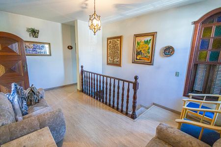 sala de casa para alugar com 3 quartos, 180m² em Alto Caiçaras, Belo Horizonte