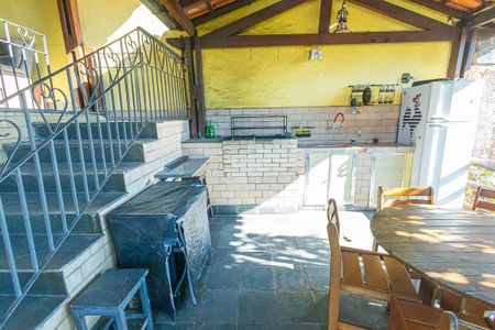 quintal / espaço gourmet de casa para alugar com 3 quartos, 180m² em Alto Caiçaras, Belo Horizonte