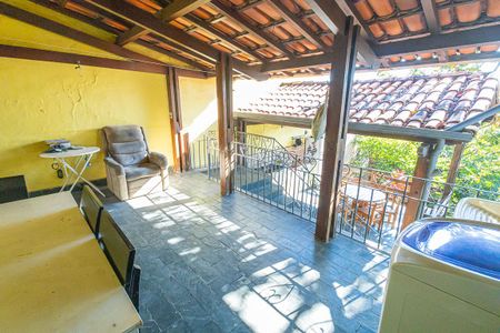 area de serviço de casa para alugar com 3 quartos, 180m² em Alto Caiçaras, Belo Horizonte