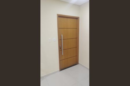 Casa para alugar com 4 quartos, 260m² em Centro, Contagem