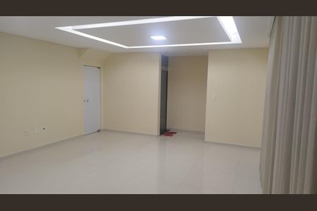 Casa para alugar com 4 quartos, 260m² em Centro, Contagem