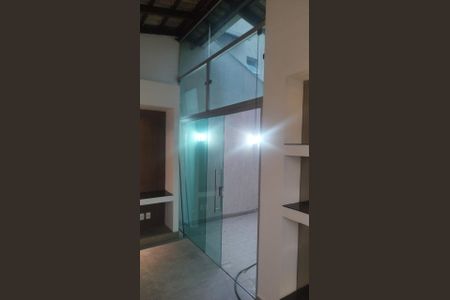 Casa para alugar com 4 quartos, 260m² em Centro, Contagem