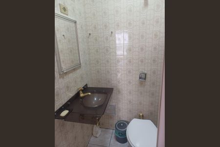 Banheiro de casa para alugar com 2 quartos, 150m² em Vila Monumento, São Paulo