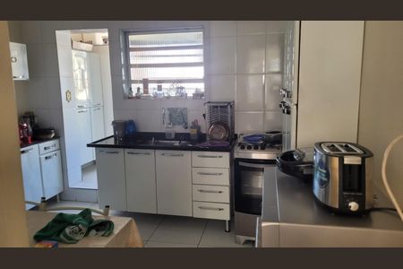 Cozinha de casa para alugar com 2 quartos, 150m² em Vila Monumento, São Paulo