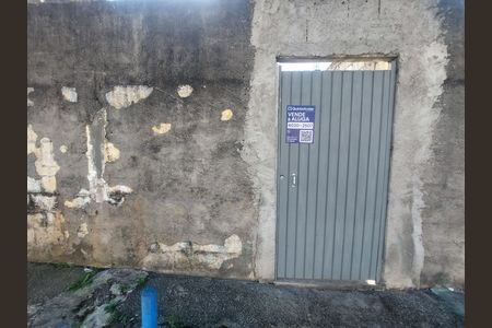 Placa QuintoAndar instalada de casa à venda com 2 quartos, 130m² em Jardim Lucélia, São Paulo