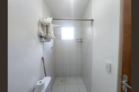 Banheiro da Suíte Casa 2 de casa à venda com 2 quartos, 130m² em Jardim Lucélia, São Paulo