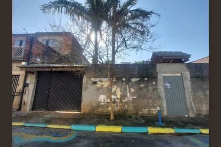 Fachada - Placa QuintoAndar instalada de casa à venda com 2 quartos, 130m² em Jardim Lucélia, São Paulo