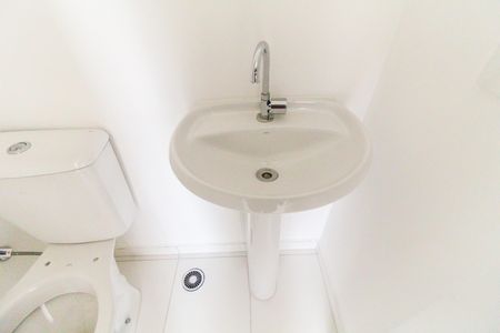 Banheiro de apartamento para alugar com 2 quartos, 33m² em Jardim Soares, São Paulo