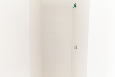 Banheiro de apartamento para alugar com 2 quartos, 33m² em Jardim Soares, São Paulo