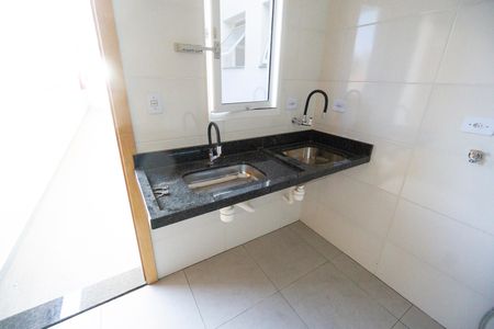 Pia de apartamento à venda com 2 quartos, 50m² em Vila Carrão, São Paulo
