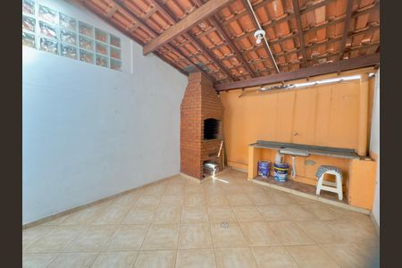 Casa de condomínio à venda com 119m², 2 quartos e 1 vagaÁrea de Serviço