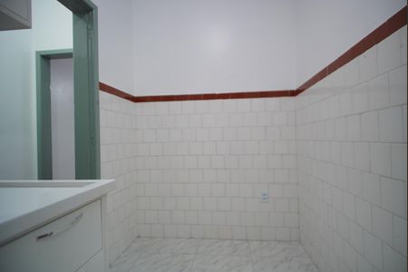 Cozinha de apartamento para alugar com 3 quartos, 80m² em Agronomia, Porto Alegre