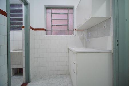Cozinha de apartamento para alugar com 3 quartos, 80m² em Agronomia, Porto Alegre