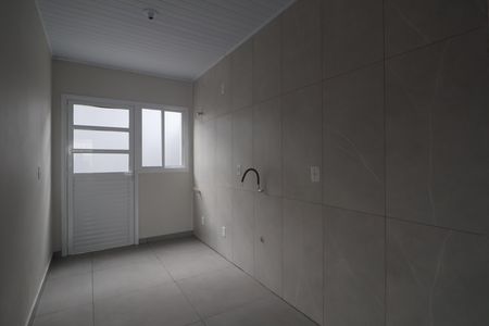 Casa para alugar com 60m², 2 quartos e 1 vagaSala/cozinha