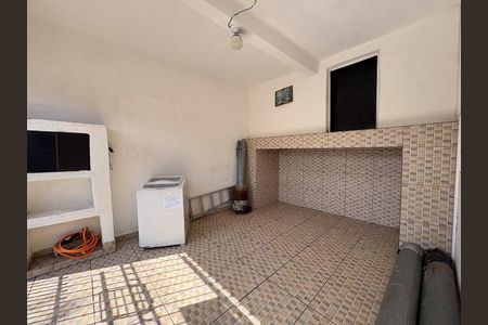 Garagem de casa à venda com 3 quartos, 96m² em Parque Sao Rafael, São Paulo