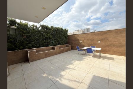 Área externa de casa à venda com 3 quartos, 146m² em Planalto, Belo Horizonte
