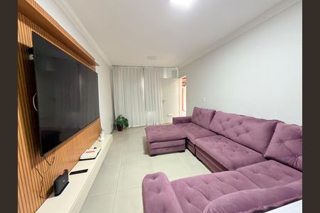 Sala de casa à venda com 3 quartos, 146m² em Planalto, Belo Horizonte