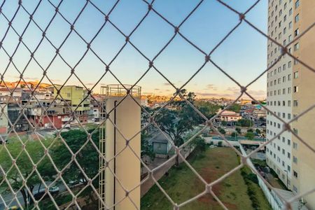 Vista de apartamento à venda com 2 quartos, 32m² em Jardim Itacolomi, São Paulo
