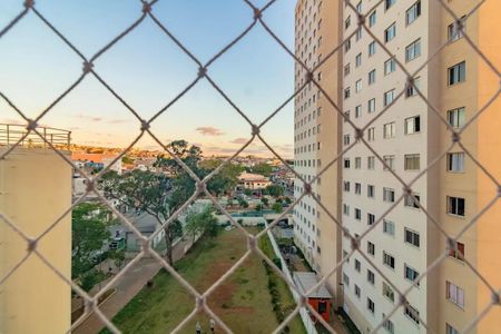 Vista de apartamento à venda com 2 quartos, 32m² em Jardim Itacolomi, São Paulo