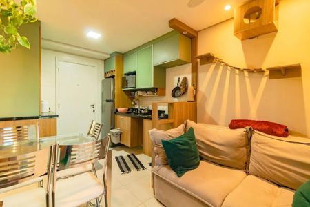 Sala de apartamento à venda com 2 quartos, 32m² em Jardim Itacolomi, São Paulo