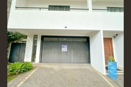 Casa para alugar com 257m², 3 quartos e 4 vagasPlaquinha