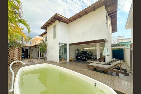 Casa para alugar com 3 quartos, 257m² em Cachoeira do Bom Jesus, Florianópolis