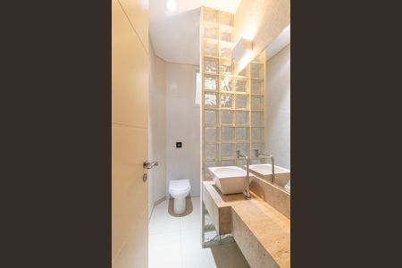 Casa para alugar com 316m², 4 quartos e 3 vagasBanheiro Social 1