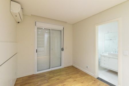 Casa para alugar com 316m², 4 quartos e 3 vagasQuarto 2 Suite 2
