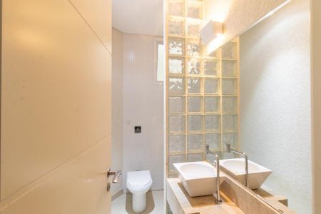 Casa para alugar com 316m², 4 quartos e 3 vagasBanheiro Social 1