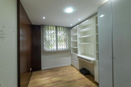 Casa para alugar com 316m², 4 quartos e 3 vagasEscritório