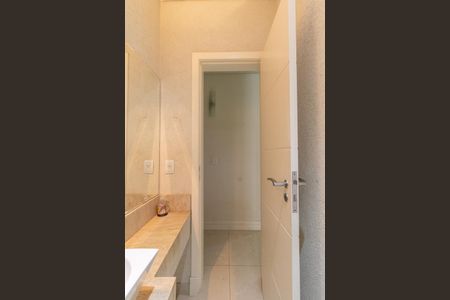 Casa para alugar com 316m², 4 quartos e 3 vagasBanheiro Social 1