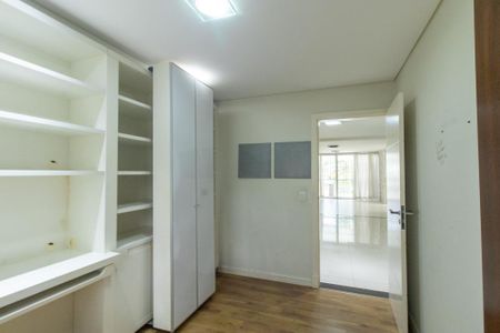 Casa para alugar com 316m², 4 quartos e 3 vagasEscritório