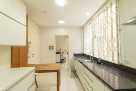 Casa para alugar com 316m², 4 quartos e 3 vagasCozinha