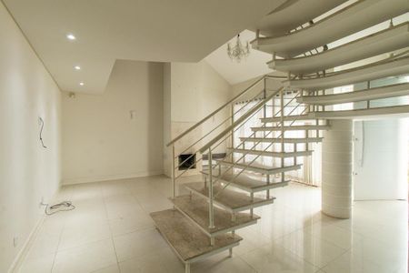 Casa para alugar com 4 quartos, 316m² em Jardim Social, Pinhais