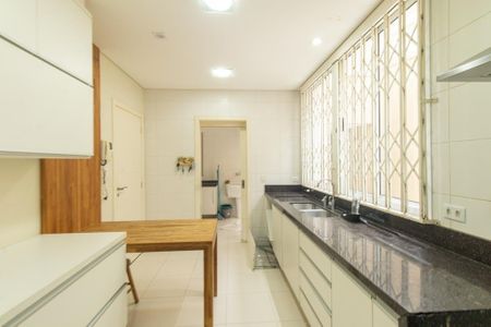 Cozinha de casa para alugar com 4 quartos, 316m² em Jardim Social, Pinhais