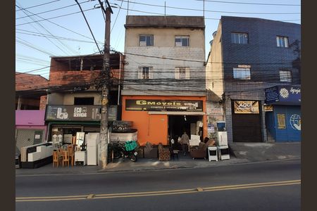 Fachada de casa para alugar com 3 quartos, 60m² em Centro, Diadema
