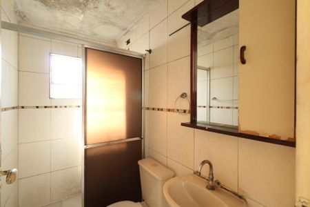 Banheiro de casa para alugar com 3 quartos, 60m² em Centro, Diadema