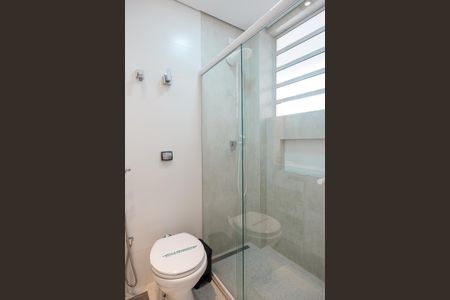 Banheiro de apartamento para alugar com 1 quarto, 24m² em Boqueirão, Santos