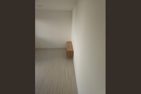 Sala de casa de condomínio para alugar com 2 quartos, 50m² em Jardim dos Pereiras (Caucaia do Alto), Cotia