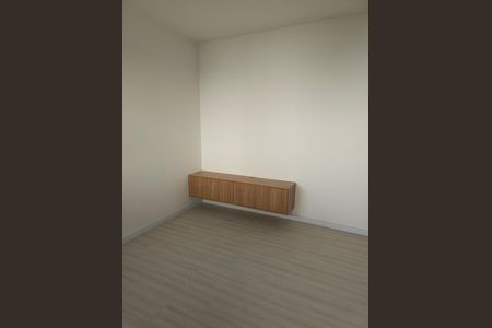 Sala de casa de condomínio para alugar com 2 quartos, 50m² em Jardim dos Pereiras (Caucaia do Alto), Cotia