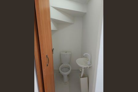 Casa de condomínio para alugar com 50m², 2 quartos e 1 vaga Casa de condomínio para alugar com 50m², 2 quartos e 1 vagaBanheiro
