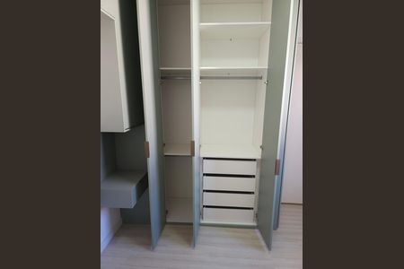 Casa de condomínio para alugar com 50m², 2 quartos e 1 vaga Casa de condomínio para alugar com 50m², 2 quartos e 1 vagaQuarto