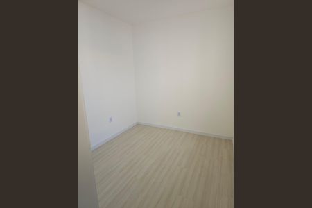 Quarto de casa de condomínio para alugar com 2 quartos, 50m² em Jardim dos Pereiras (Caucaia do Alto), Cotia