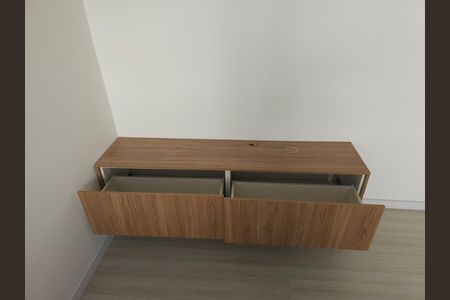 Sala de casa de condomínio para alugar com 2 quartos, 50m² em Jardim dos Pereiras (Caucaia do Alto), Cotia