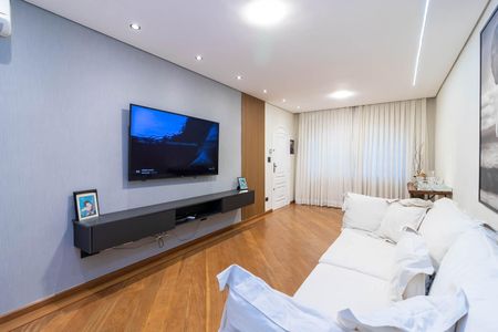 Casa para alugar com 3 quartos, 220m² em Jardim Peri, São Paulo