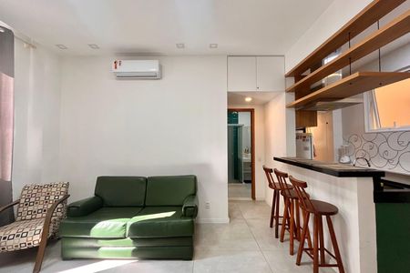 Sala  de apartamento para alugar com 1 quarto, 37m² em Copacabana, Rio de Janeiro